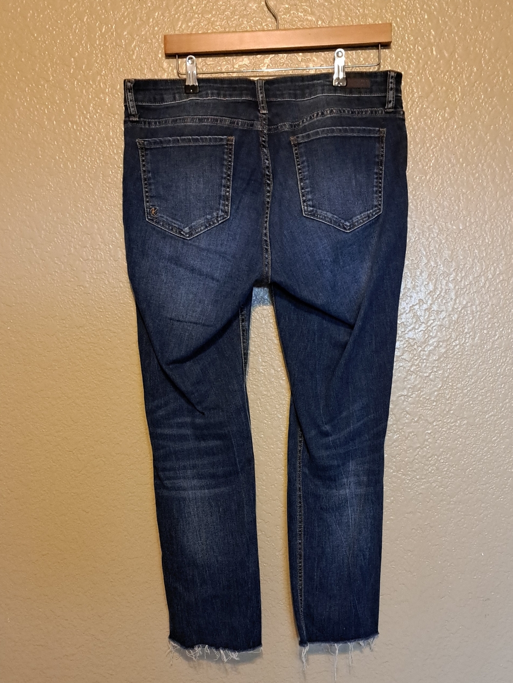 Kut from the Kloth Slim Straight Dark Blue Jeans. Size 12 Slouchy Boyfriend. - Picture 5 of 13